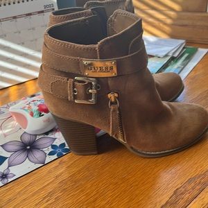 Guess booties size 6